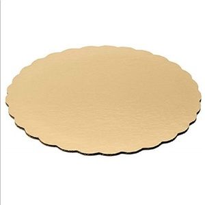 Gold Scallop Cake Round – 9” Cardboard Cake Base